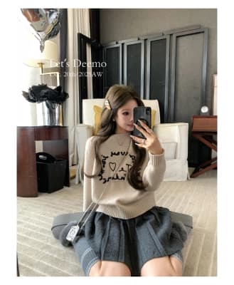 "Warm Little Kitten" 3D Embroidered Color-Blocked Pullover Knit Sweater