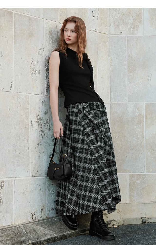 French irregular black and white plaid skirt