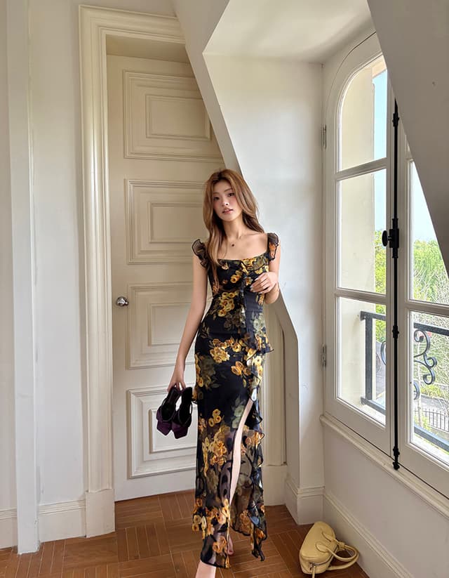  Summer holiday style ruffled slit printed suspender dress