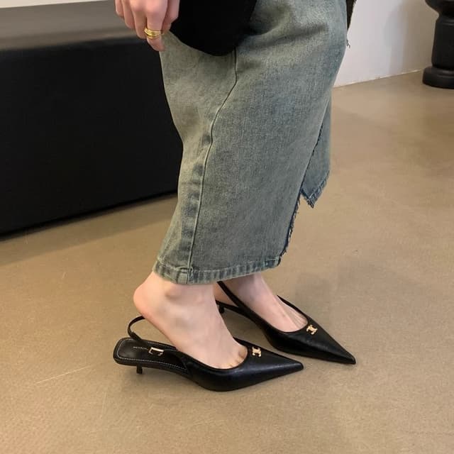 Metal Buckle Hollow Pointed Toe Shallow Mouth Medium Heel